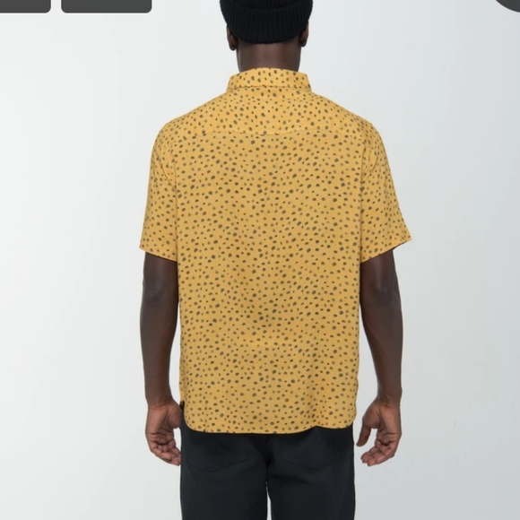 PARALLEL X LEAGUE DUKE WOVEN GOLD/BLACK SHORT SLEEVE CASUAL SHIRT - Picture 2 of 16